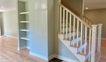 5 Cortland Pl, Standish, ME 04084