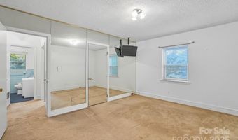 955 Hickory Nut St, Charlotte, NC 28205