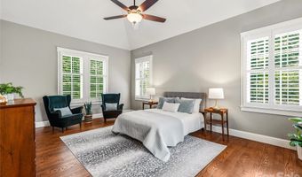 1 Cedar Chine Dr, Asheville, NC 28803