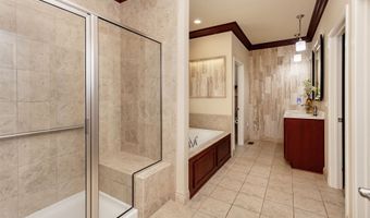 938 15th St SE, Altoona, IA 50009