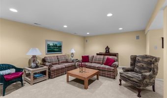 10140 Shapfield Ln, Affton, MO 63123