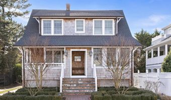 112 8TH St E, Beach Haven, NJ 08008