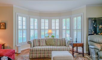 8 Creekside Way, Asheville, NC 28804