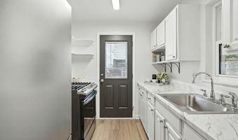 828 S HIGHLAND St, Arlington, VA 22204