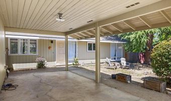 795 Twin Pines Cir, Ashland, OR 97520