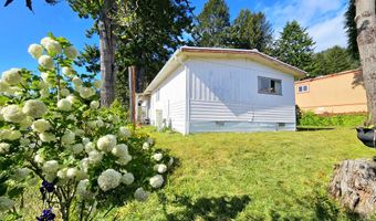 16427 VISTA HILLS Dr 17, Brookings, OR 97415