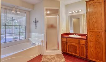 1330 Lakeview Estates Dr, Alma, AR 72921