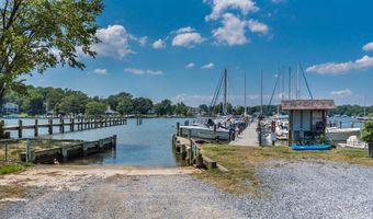 45 E LAKE Dr, Annapolis, MD 21403
