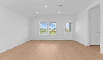 311 Emma St, Angleton, TX 77515