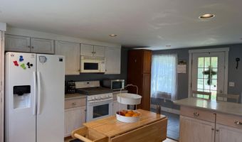 806 Main St, Albany, VT 05820