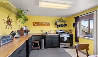 2140 N Valley View Rd, Ashland, OR 97520