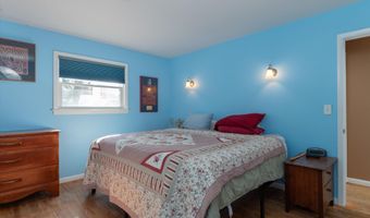 10 Spruce Ln, Barre, VT 05641