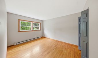 3 Lew May Dr, Andover, NJ 07860