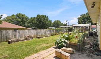 1306 Porter Ave, Aurora, MO 65605