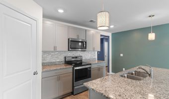 628 Woodland Farms Cir, Aynor, SC 29511