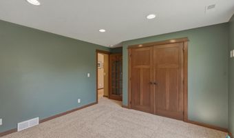 1901 W Tyler Cir, Brandon, SD 57005