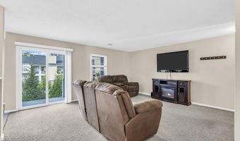 1813 Waters Edge Dr, Toms River, NJ 08753
