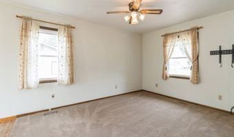 1122 E Ave, Albia, IA 52531