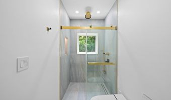 2321 N RICHMOND St, Arlington, VA 22207