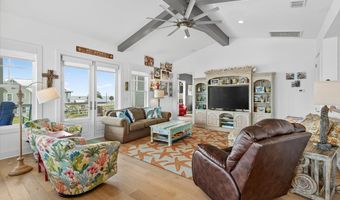 1013 St John Ct, Rockport, TX 78382