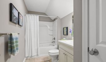 2 Amberwood Ct 2, Bourne, MA 02532