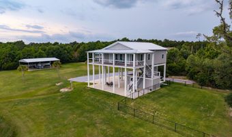 5004 Oak St, Bay St. Louis, MS 39520