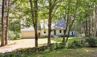 14 Hunt Rd, Belfast, ME 04915