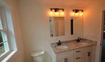 40 Tirrell Hill Rd, Bedford, NH 03110