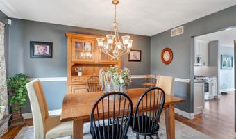 12 Tradewinds Ave, Barnegat, NJ 08005