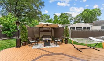 68 Everglade Ave, Warwick, RI 02886