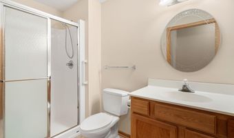 2100 Burr Oak Dr Ln B, Austin, MN 55912