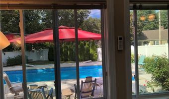 27 Birchwood Dr, Cumberland, RI 02864