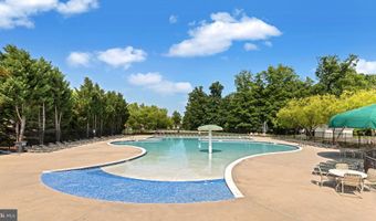 20460 CHARTER OAK Dr, Ashburn, VA 20147