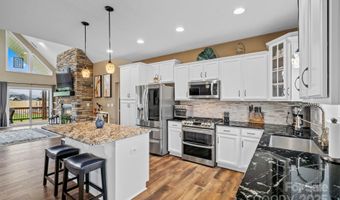 16 Enchanted Oak Ln, Alexander, NC 28701