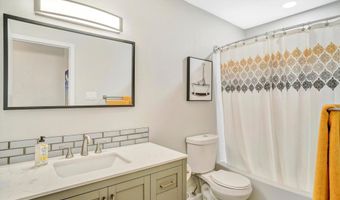 5216 Bogart St NW, Albuquerque, NM 87120