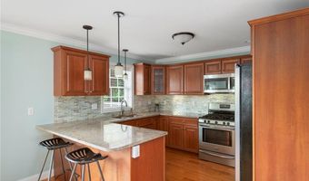 55 Vine St, East Greenwich, RI 02818