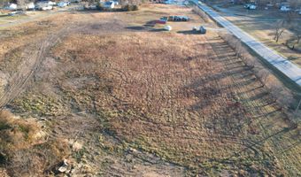 1011 Springfield Rd, Ava, MO 65608