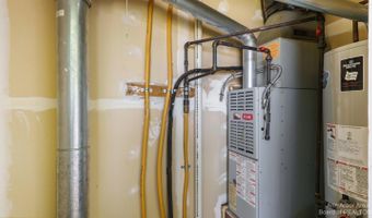 1328 Heatherwood Ln, Ann Arbor, MI 48108