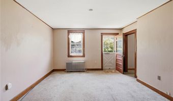 249 W Main Rd, Middletown, RI 02842