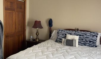 11 Stone St, Danbury, CT 06810