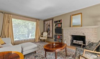 32 GARDEN Ct, Appleton, WI 54915