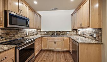 815 Boulder Creek Ln, Ashland, OR 97520