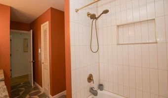 1000 Robinwood Rd, Aberdeen, NC 28315