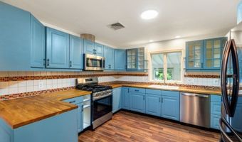 96 Comly Rd, Bayonne, NJ 07035