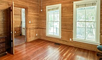 78 12th St, Apalachicola, FL 32320