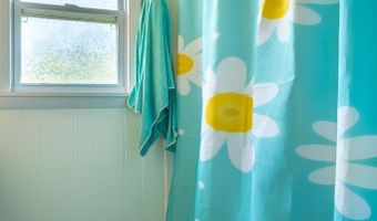 66 8th St, Apalachicola, FL 32320