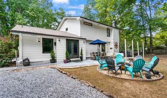 813 Lakeshore Dr, Berkeley Lake, GA 30096