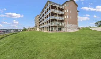 570 Linden Dr 104, Arnolds Park, IA 51331