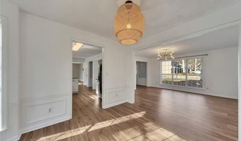 4935 Tanners Spring Dr, Alpharetta, GA 30022