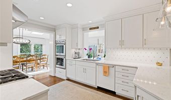 594 Hilltop Ln, Berkeley Lake, GA 30096